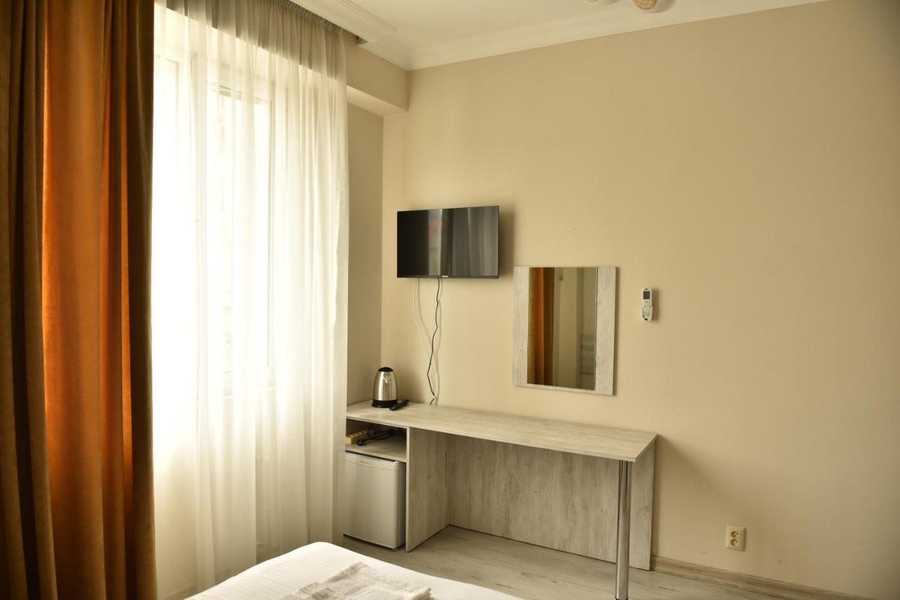 Prime Hotel Batumi Exterior foto